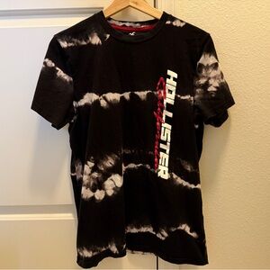 Hollister Men’s Black, White and Red Tie-Dye Tee